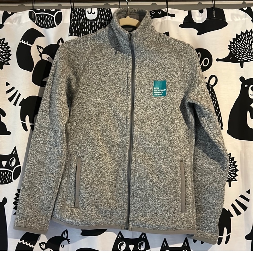 Patagonia better sweater with decal